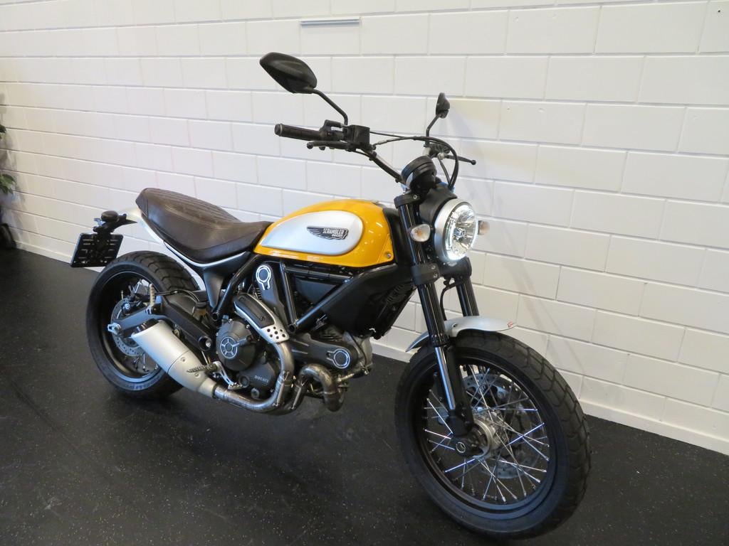 Ducati SCRAMBLER 800 ABS TOP! HISTORIE... (bj 2015), Motoren, Motoren | Ducati, Bedrijf, Toermotor, 799 cc