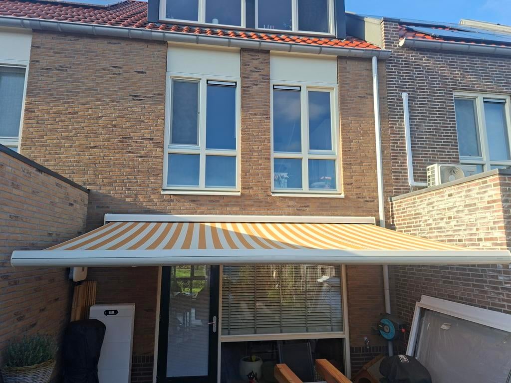 Zonnescherm elektrisch 4,50 mtr breed, Ophalen, Gebruikt, 450 cm of meer, Elektrisch