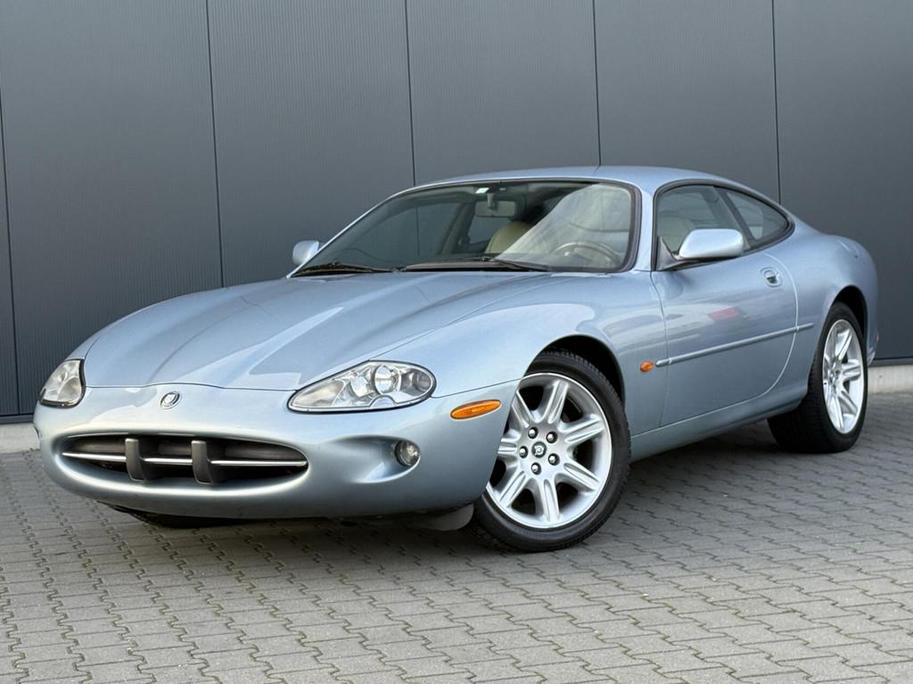 Jaguar XK8 4.0 V8 Coupé 53.791KM - Topconditie - Incl BTW -, Achterwielaandrijving, Gebruikt, Leder en Stof, Bedrijf