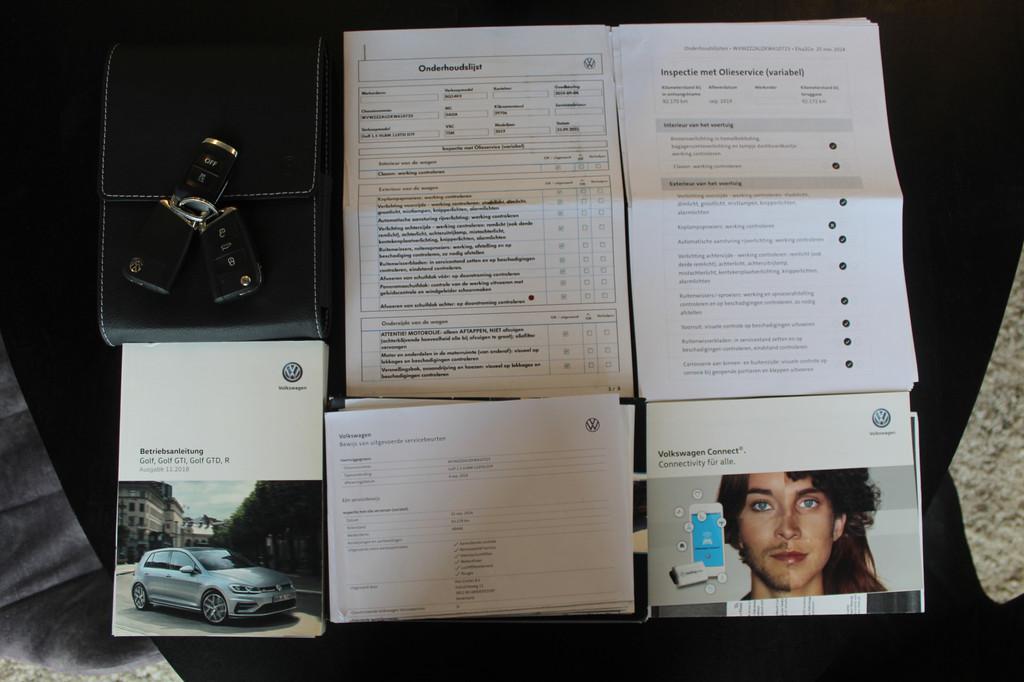 Volkswagen Golf 1.5 TSI Highline Business R-line Automaat Pa, 12 maanden, Stof, 4 cilinders, Zwart