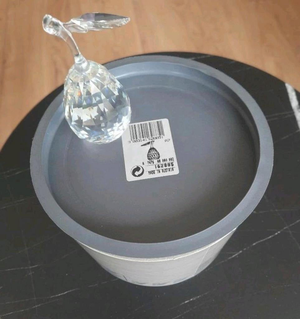 Swarovski Peer in box, Ophalen of Verzenden, Zo goed als nieuw, Figuurtje