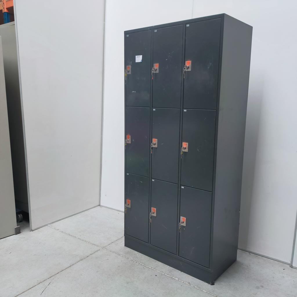 9-deurs CP lockerkast - 196x92x48 cm (met schade), Niet ingevuld, Gebruikt, Niet ingevuld, Niet ingevuld