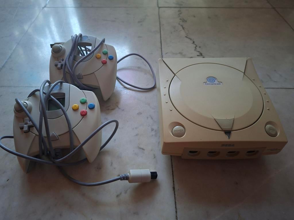 Sega Dreamcast console met 2 controllers, Spelcomputers en Games, Spelcomputers | Sega, Ophalen of Verzenden, Gebruikt, Met 2 controllers