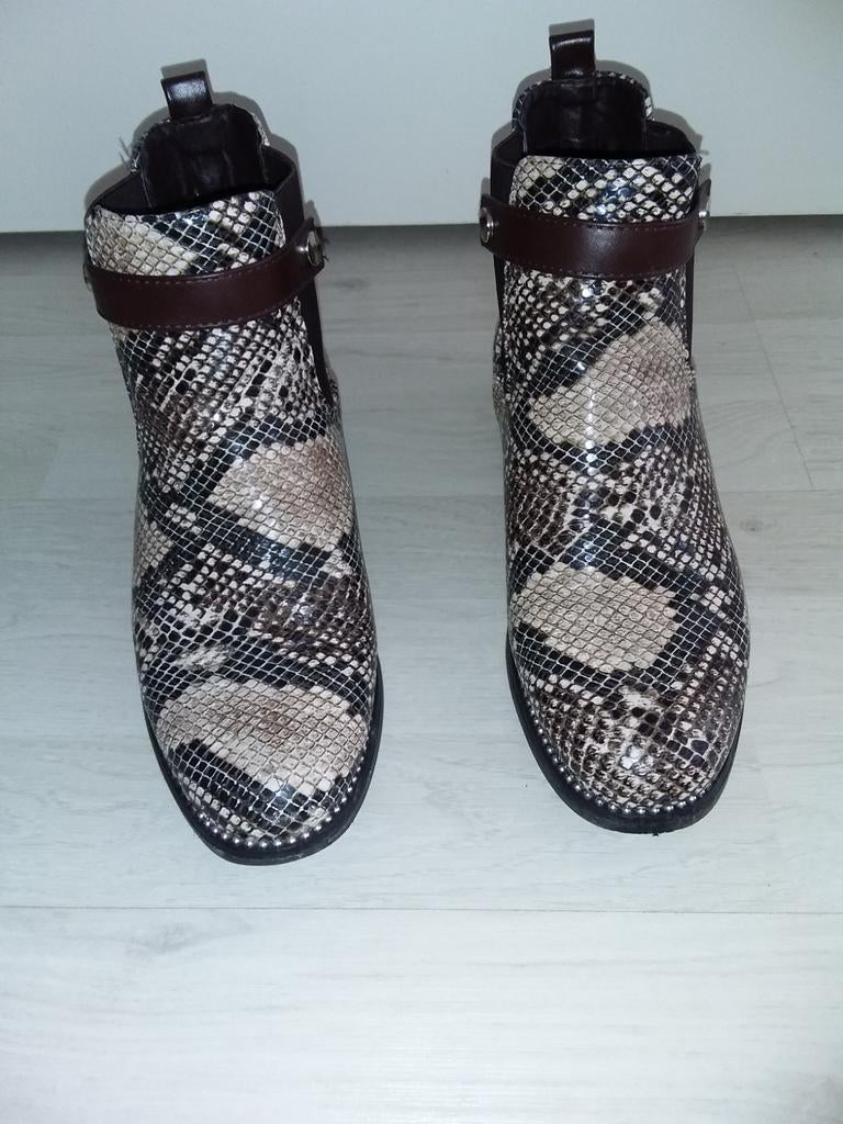 Dames laarzen. Maat 39., Kleding | Dames, Schoenen, Ophalen of Verzenden, Zo goed als nieuw, Hoge laarzen