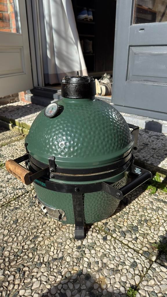 Big Green Egg Minimax compleet en in topstaat, Tuin en Terras, Houtskoolbarbecues, Ophalen, Zo goed als nieuw, Met accessoires