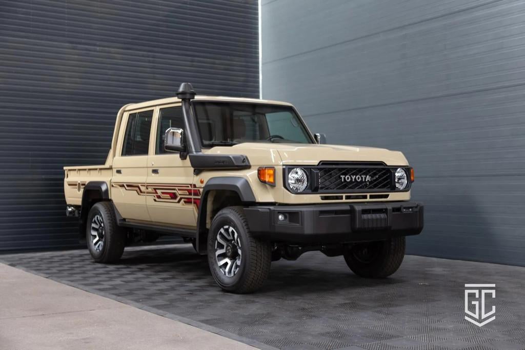 Toyota Land Cruiser GRJ79 Double Cab LX-Z A/T, Auto's, Toyota, Automaat, 228 pk, Gebruikt, Beige