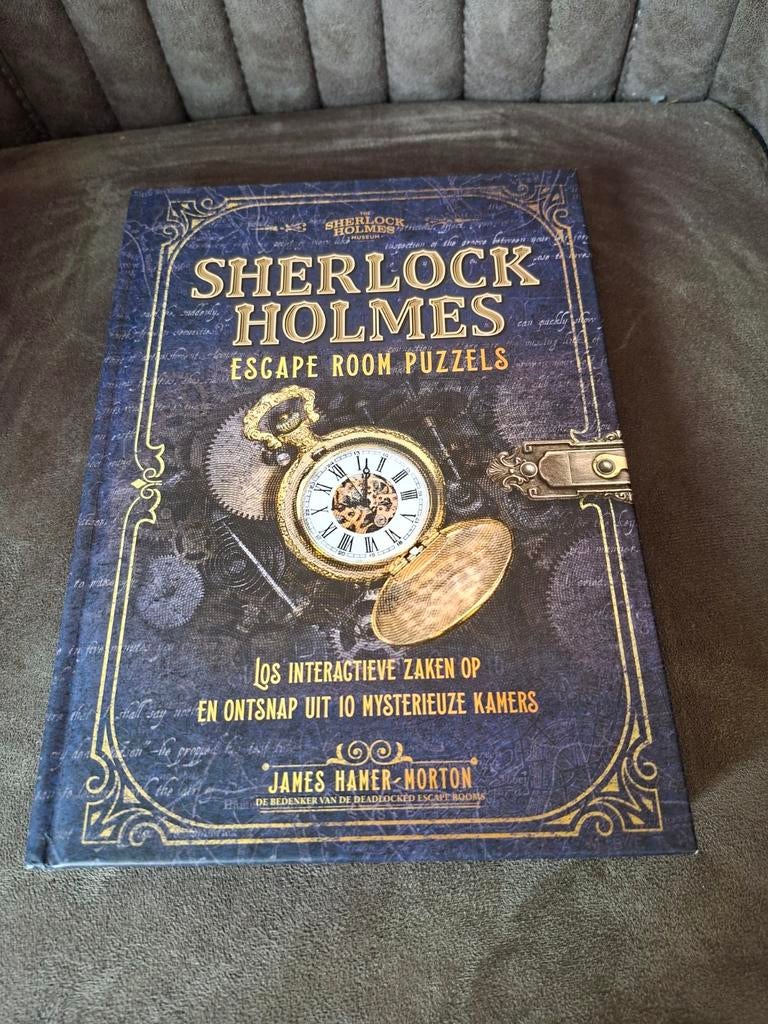 Sherlock Holmes Escape Room Puzzels Boek, Ophalen of Verzenden, Zo goed als nieuw, James Hamer-Morton