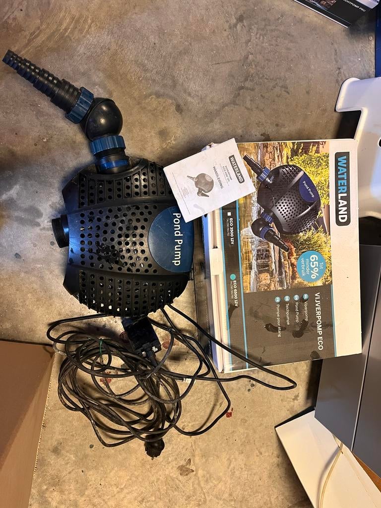 Vijverpomp Eco 6500 Waterland 12v - Gebruikt, werkt goed, Tuin en Terras, Vijver-toebehoren, Ophalen, Gebruikt, Vijverpomp