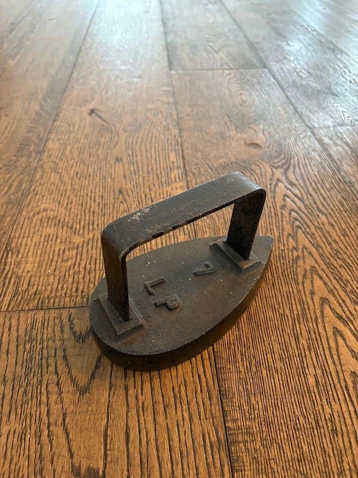 antiek gietijzeren strijkijzer, Antiek en Kunst, Ophalen of Verzenden