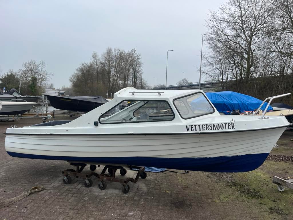 Mooi model polyester toer/vis/kajuit boot, Watersport en Boten, Vis- en Consoleboten, Tot 10 pk, Ophalen of Verzenden, Zo goed als nieuw
