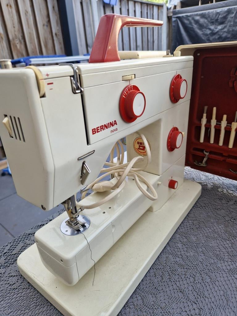 Bernina Nova Naaimachine - Vintage Model, Ophalen of Verzenden, Gebruikt, Naaimachine, Bernina