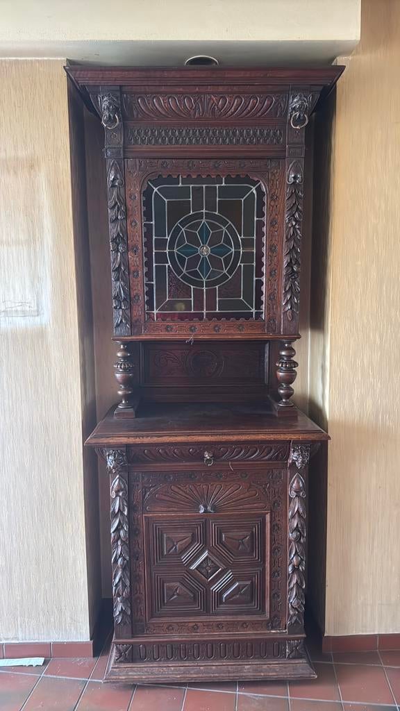 Mechelse kast, Ophalen