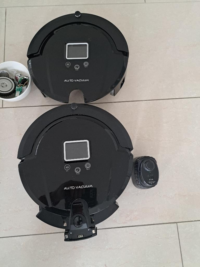 Robotstofzuiger 2 stuks nog geen 10 uur gebruikt Medion ALDI, Witgoed en Apparatuur, Ophalen of Verzenden, Robotstofzuiger, Niet werkend