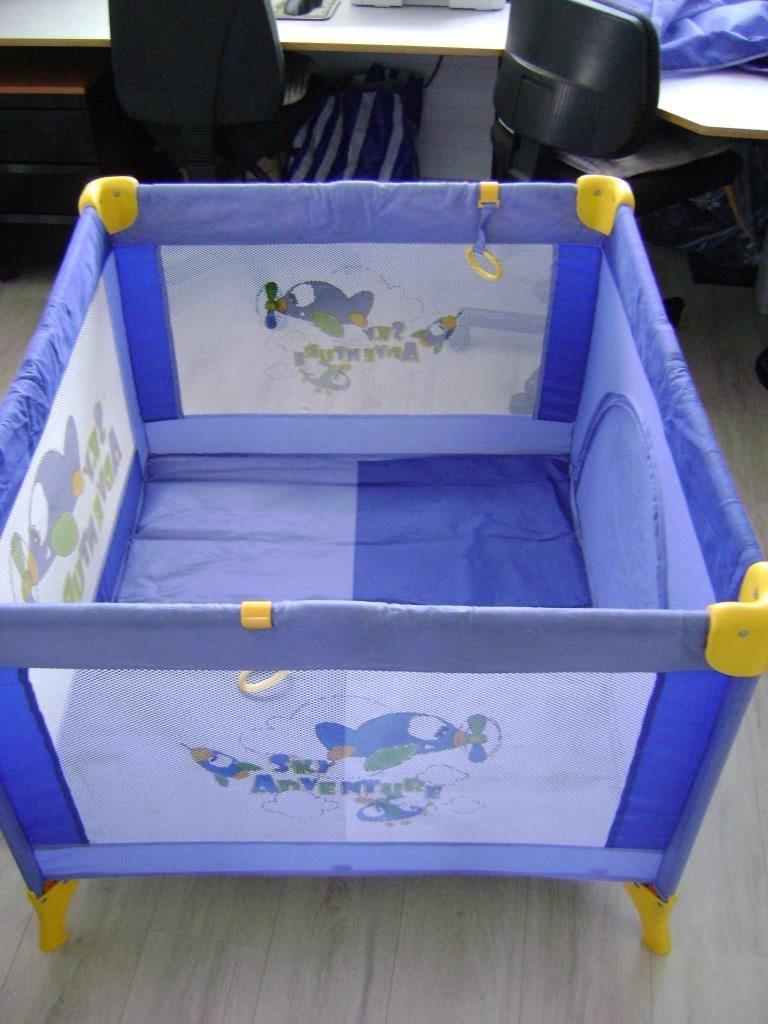 Campingbedje / box, Ophalen, Gebruikt, Vierkant