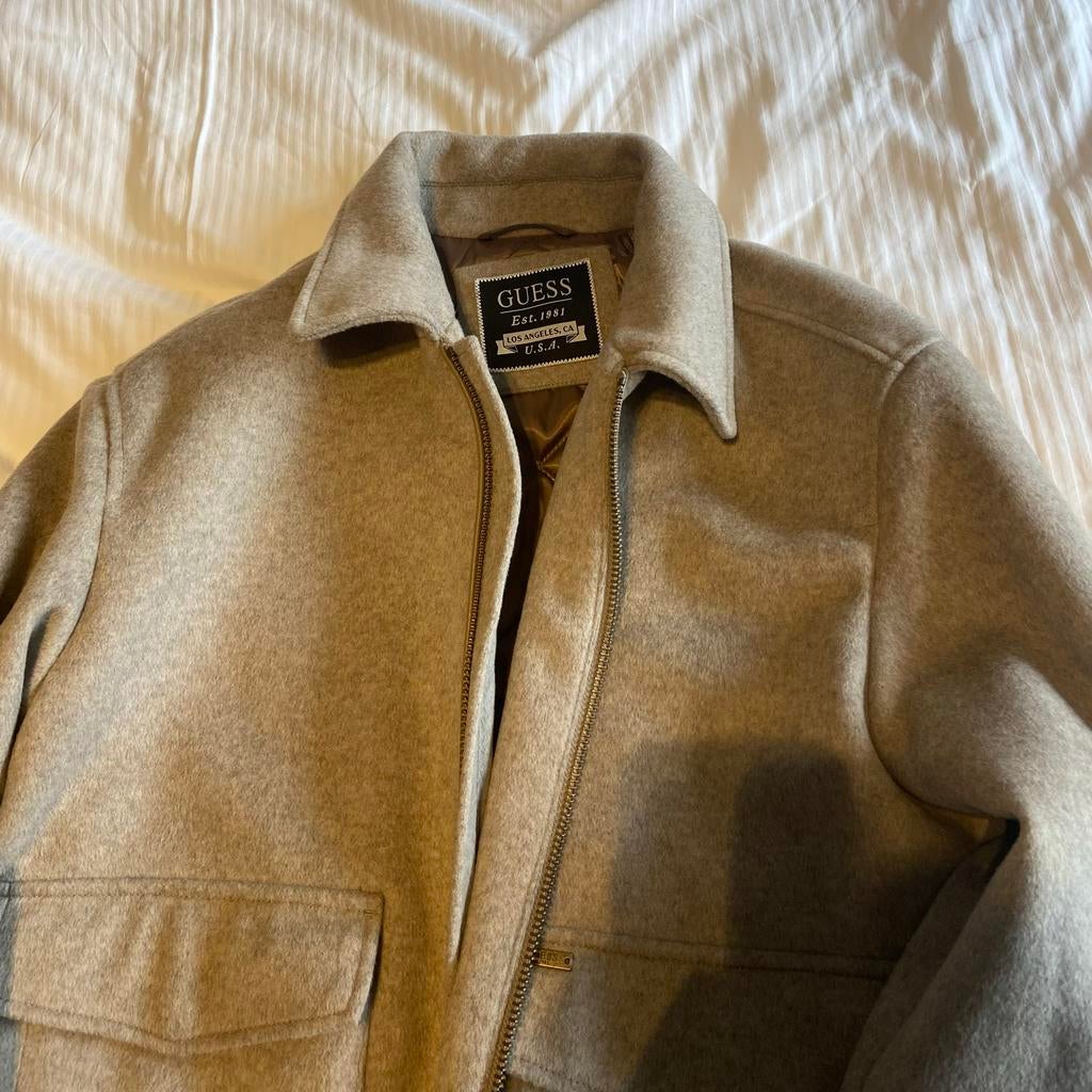 Guess Lichte Jas Beige, Verzenden, Nieuw, Maat 48/50 (M), Beige