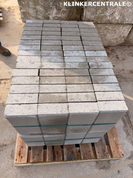 14m2  grijs betontegels 30x15x6cm halve stoep/trottoirtegels, Verzenden, Nieuw, 10 m² of meer, Bij dit product niet bekend.