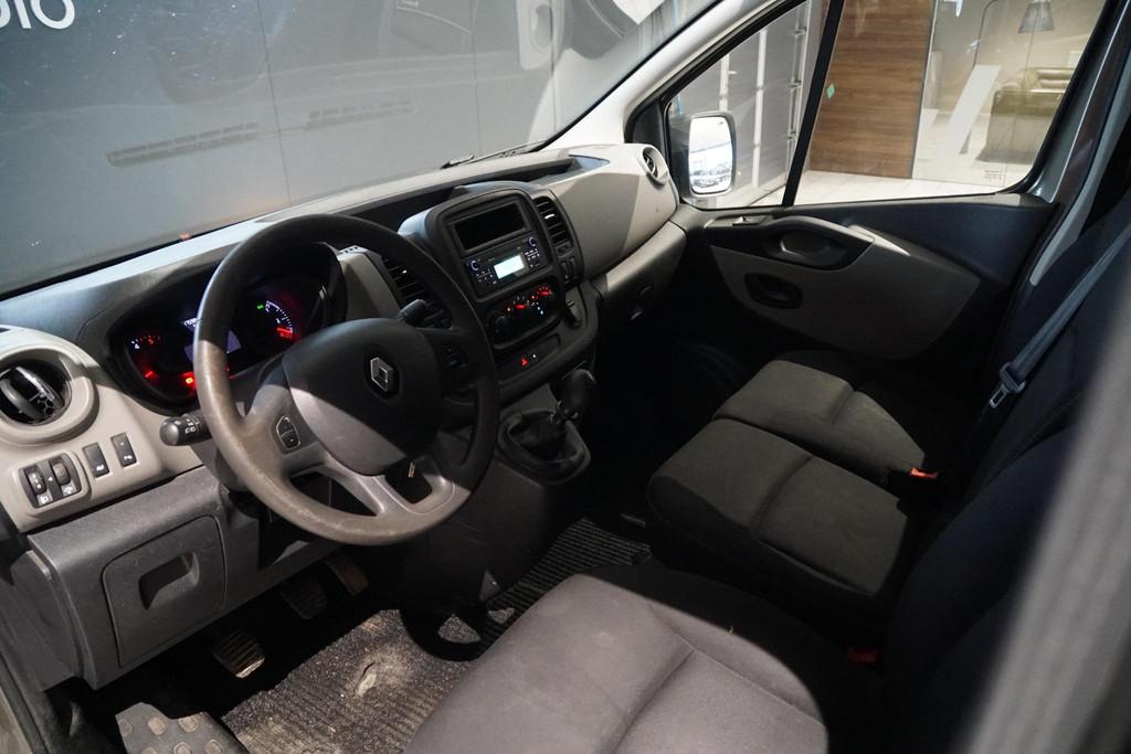 Renault Trafic 1.6 dCi T29 L2H1 Comfort + TREKHAAK, Voorwielaandrijving, Gebruikt, Euro 6, 4 cilinders