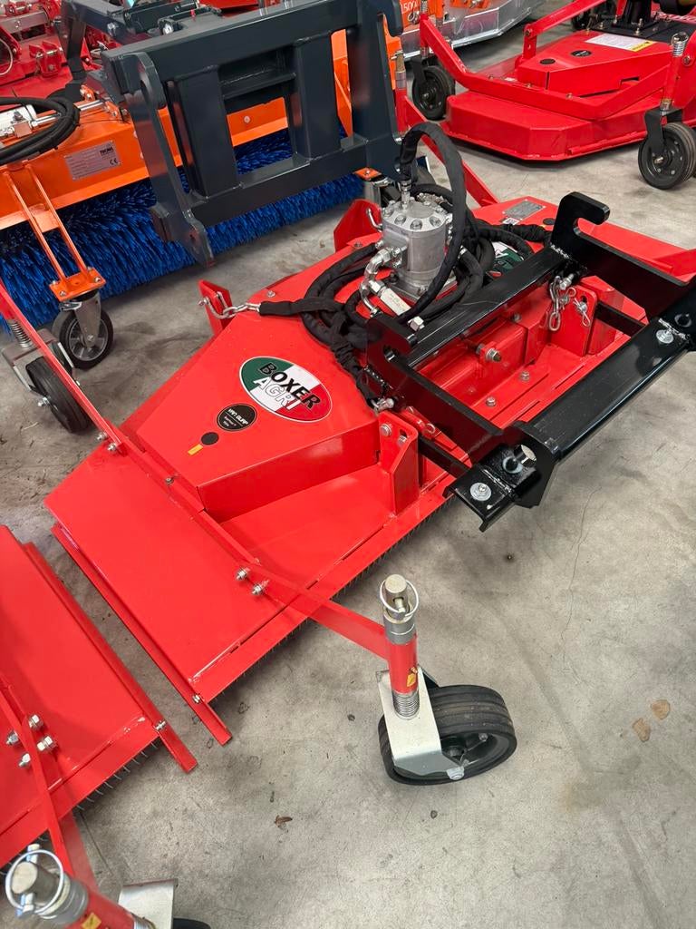 Boxer hydr cirkelmaaier met eurotrac/giant aankoppeling., Ophalen, Weidebouw