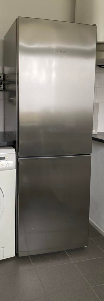 BOSCH koelvries kast vrijstaand aluminium, Witgoed en Apparatuur, Koelkasten en IJskasten, Ophalen, 200 liter of meer, Met aparte vriezer