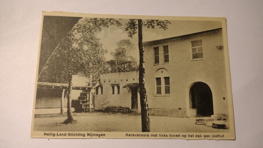 Heilig Landstichting Karavansera met links boven op het dak, Ophalen of Verzenden