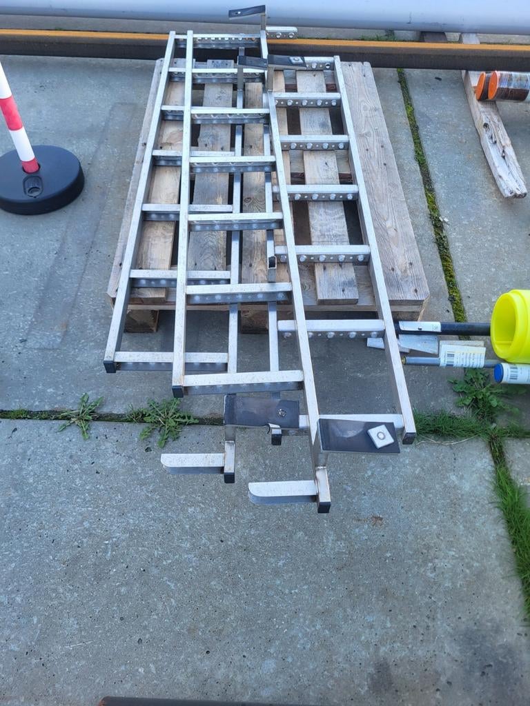 Imperial Iveco Daily dakdrager/ladder voor 2020-2025, Ophalen, Gebruikt, Achter, Achterklep