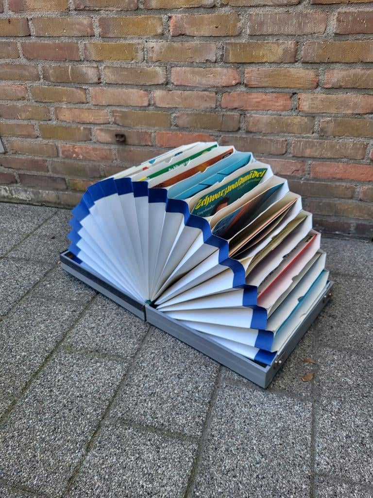 Platen koffer met inhoud, Ophalen