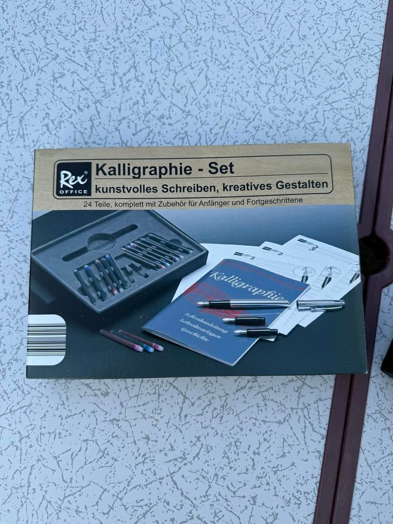 Kalligraphie tekenset compleet nieuw, Ophalen of Verzenden, Zo goed als nieuw