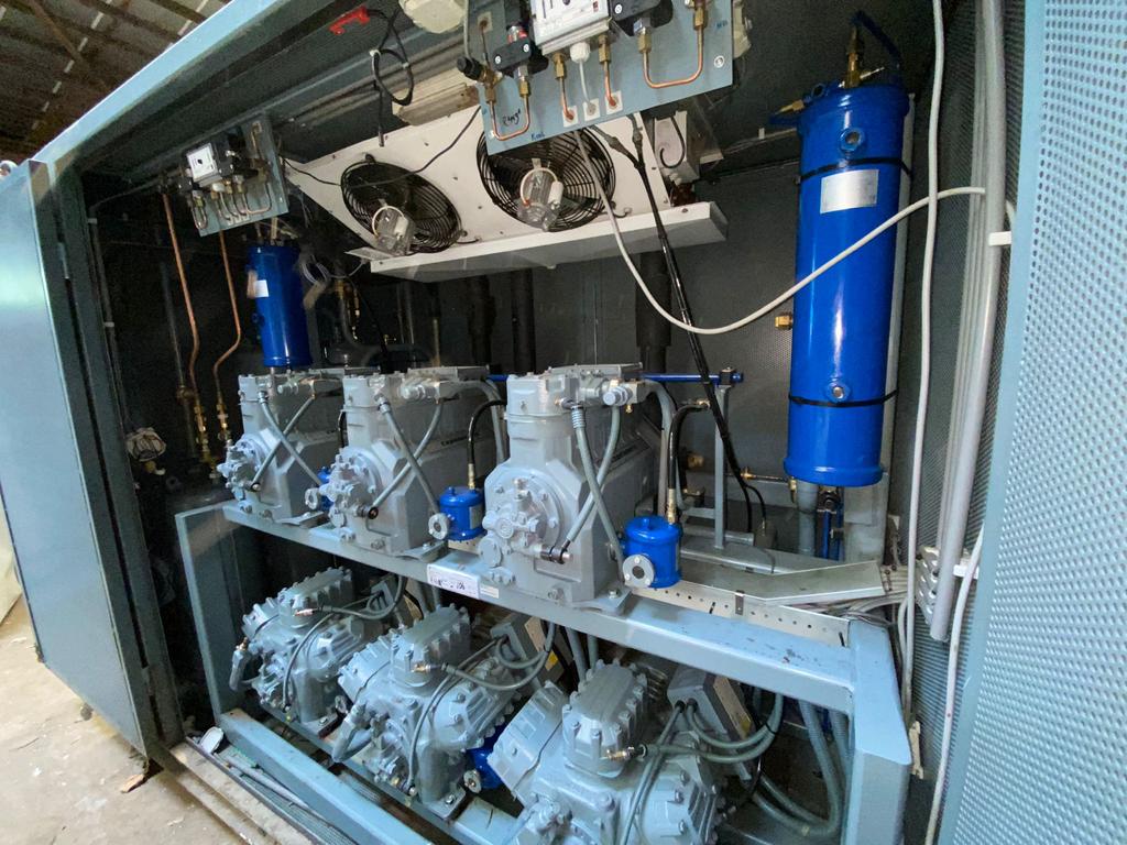 Industriële koelinstallatie met Bitzer compressoren, Ophalen
