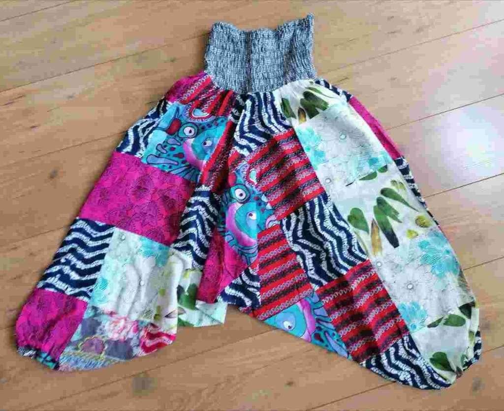 SUPER TRENDY harembroek met div. kleurenprints (1), Kleding | Dames, Broeken en Pantalons, Maat 38/40 (M), Overige kleuren, Nieuw
