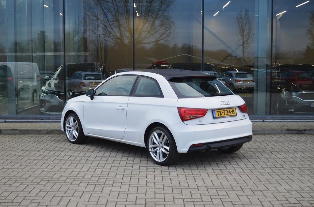 Audi A1 1.0 TFSI Pro Line | Automaat | Stoelverwarming, Stof, 95 pk, 4 stoelen, Bedrijf