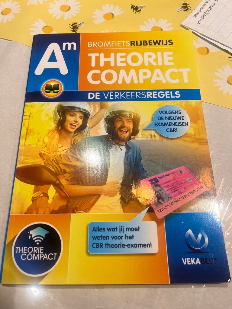 Bromfiets Rijbewijs Theorie Boek - Theorie Compact (Nieuw), Boeken, Studieboeken en Cursussen, Ophalen of Verzenden, Nieuw, Niet van toepassing