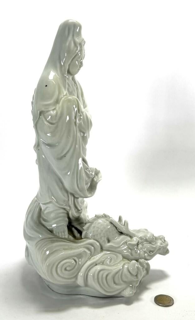 1407. Guanyin, Blanc de Chine - China, 19e/vroeg 20e eeuw, Ophalen of Verzenden