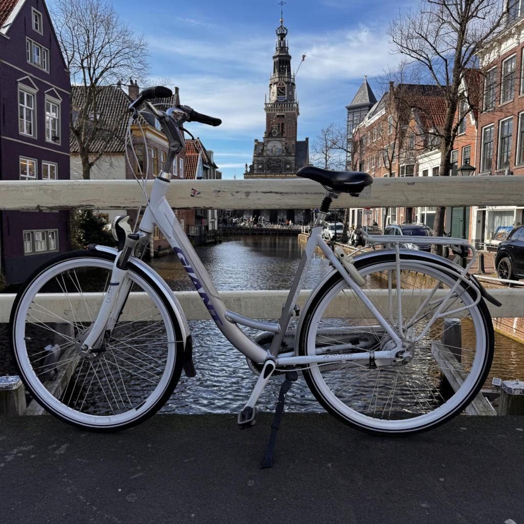 Giant Ultimo 899 Damesfiets Wit | Nette Staat, Giant, Zo goed als nieuw, Support@giant.com, 1635 63rd St, Suite A
Boulder, CO 80301
USA