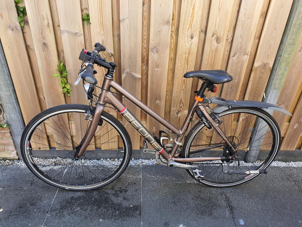 Beone HS Crossover lichte dames-sportfiets 27 versnellingen, 28 inch, 53 tot 56 cm, Zo goed als nieuw, Meer dan 20 versnellingen