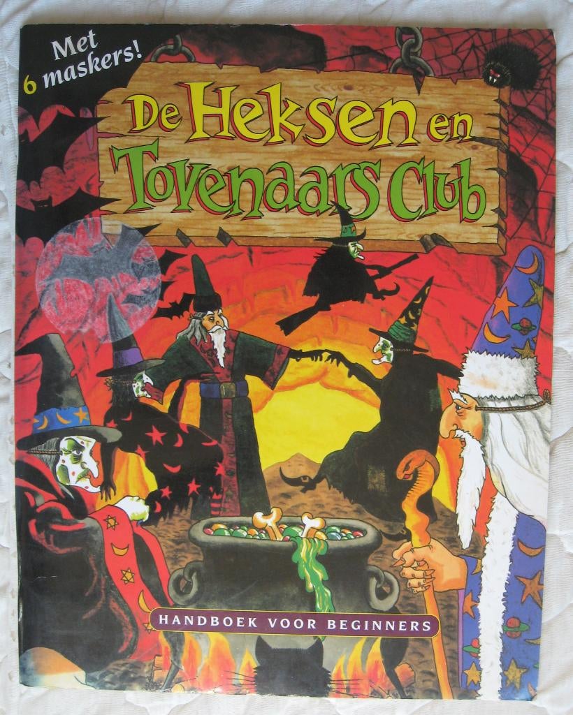 Handboek Heksen en Tovenaars Club (6 maskers, Halloween ?), Ophalen of Verzenden, Nieuw, Feestartikel, Verjaardag