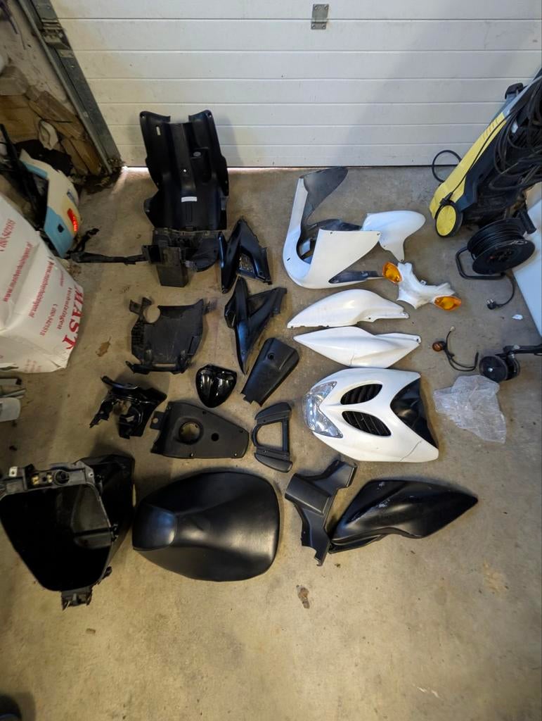 Compleet Kappenset Yamaha Aerox 2t plus zadel, Ophalen of Verzenden, Gebruikt, Kap, Yamaha