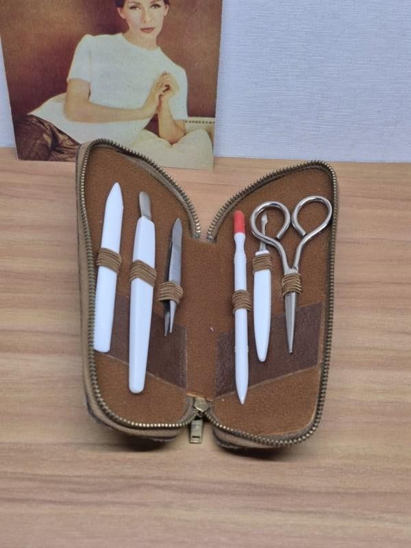 Vintage manicure setje in suède etui, ., Overige typen, Ophalen of Verzenden, Zo goed als nieuw