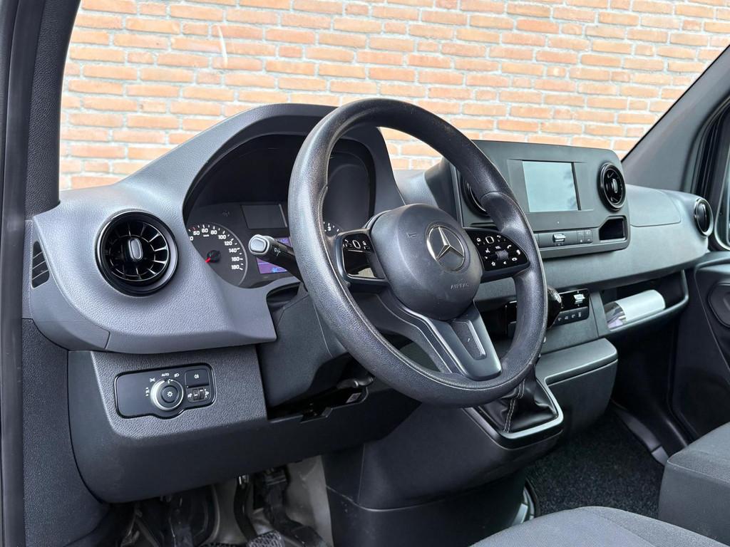 Mercedes-Benz Sprinter 214CDI 143PK M-Bux / Carplay / Euro6, Stof, Gebruikt, 2020 kg, Zwart
