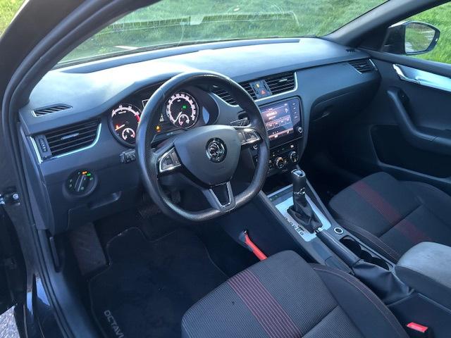 Skoda Octavia Combi 1.5 TSI Greentech Sport Business Automaa, Stof, 4 cilinders, 150 pk, Adaptive Cruise Control