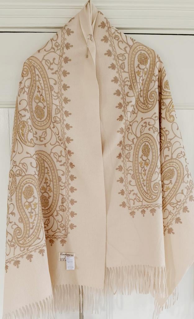 Aparte mooie beige sjaal met goud en taupe borduursels, Kleding | Dames, Maat 38/40 (M), Overige typen, Beige, Nieuw