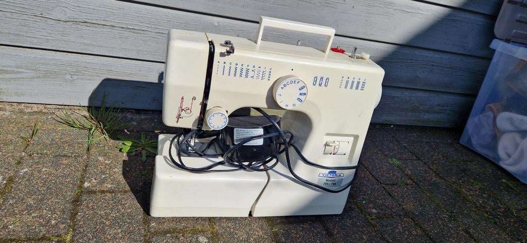 Naaimachine, Hobby en Vrije tijd, Naaimachines en Toebehoren, Ophalen, Naaimachine, Overige merken