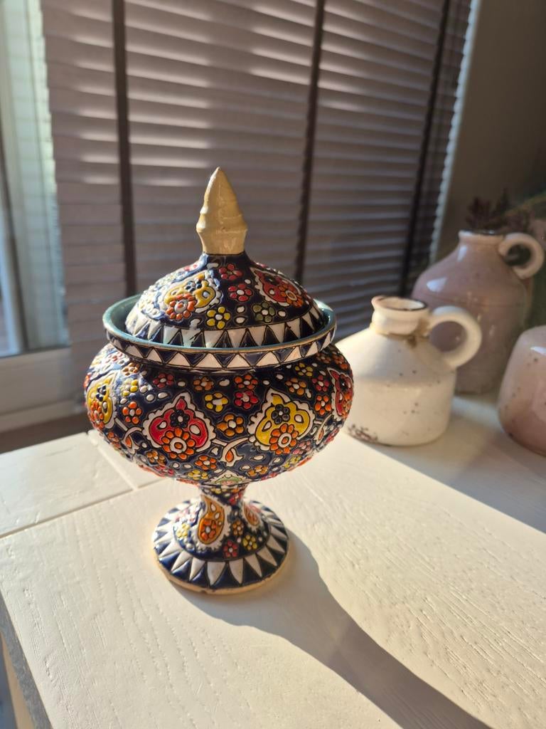 Handgemaakte Perzische suikerpot met deksel, kleurrijk, Antiek en Kunst, Antiek | Keramiek en Aardewerk, Ophalen of Verzenden