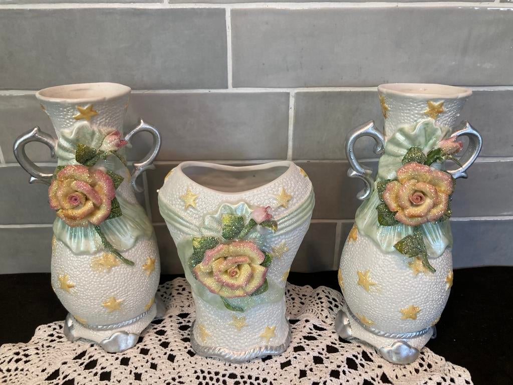 Porseleinen set vaasjes (070426c), Ophalen of Verzenden