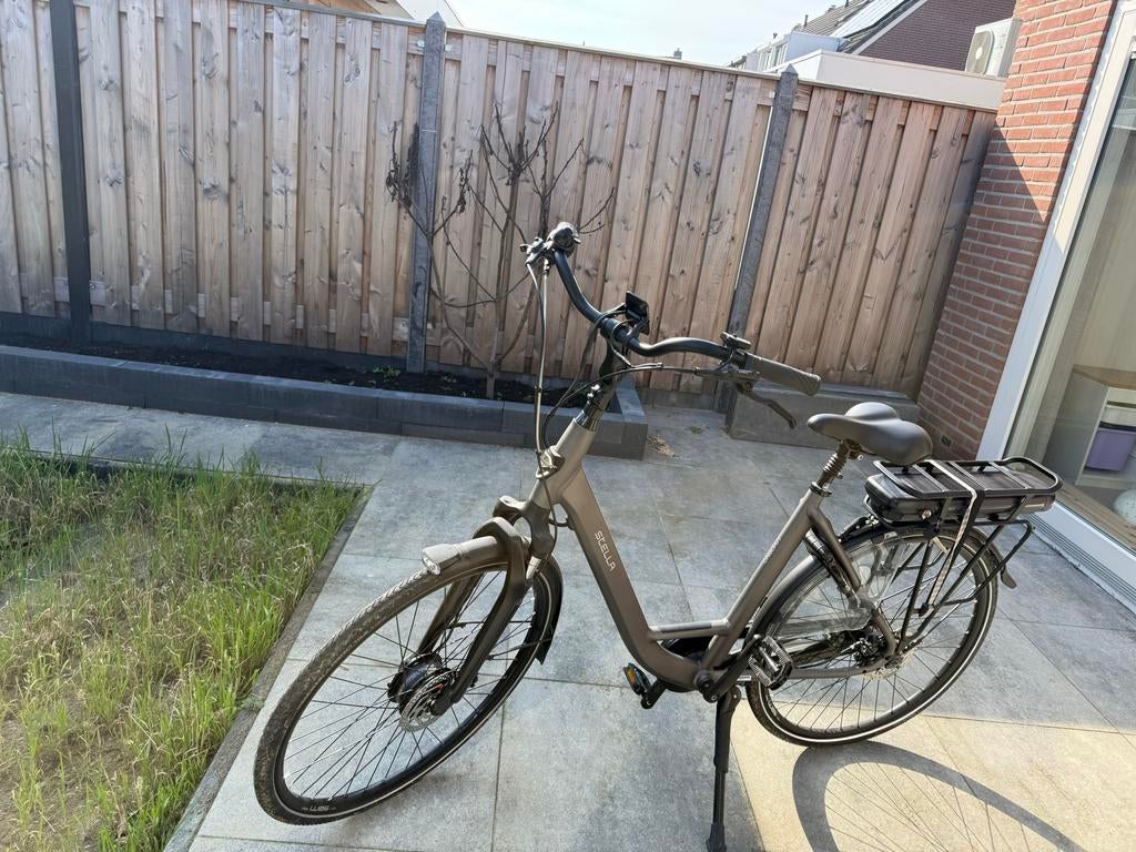 Zo goed als nieuwe Stella elektrische fiets, Fietsen en Brommers, Elektrische fietsen, Ophalen of Verzenden, Zo goed als nieuw