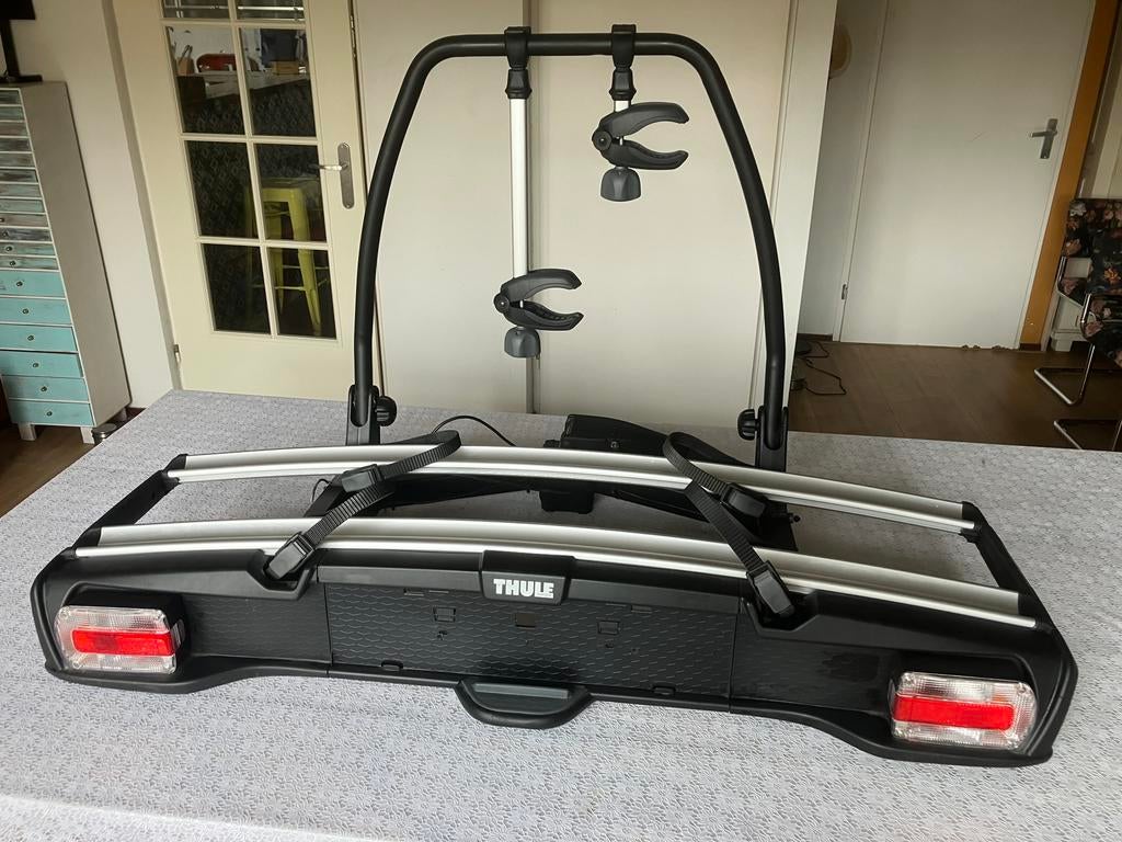 Thule Velospace 918 voor e-bikes fatbikes kantelbaar, Ophalen, Elektrische fiets, Zo goed als nieuw, 2 fietsen