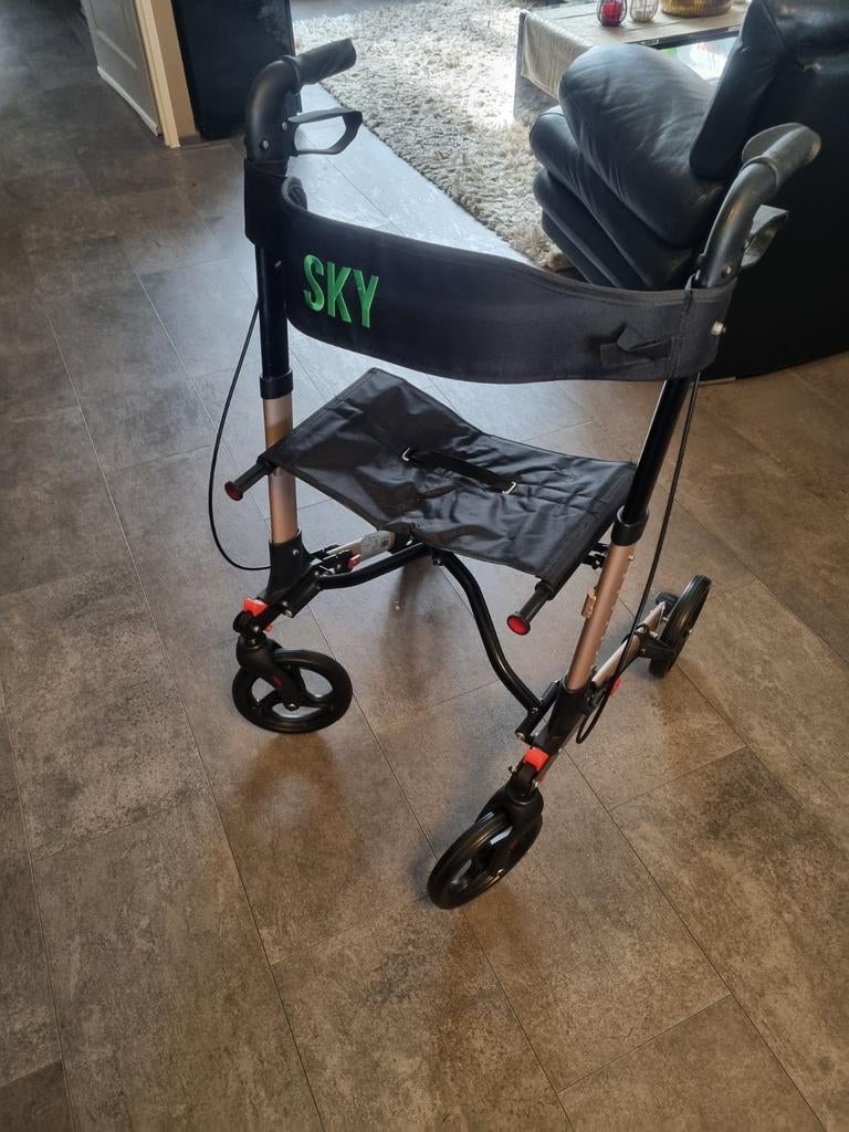 Zeer nette flexibele rollator (als NIEUW!!), Ophalen of Verzenden, Zo goed als nieuw