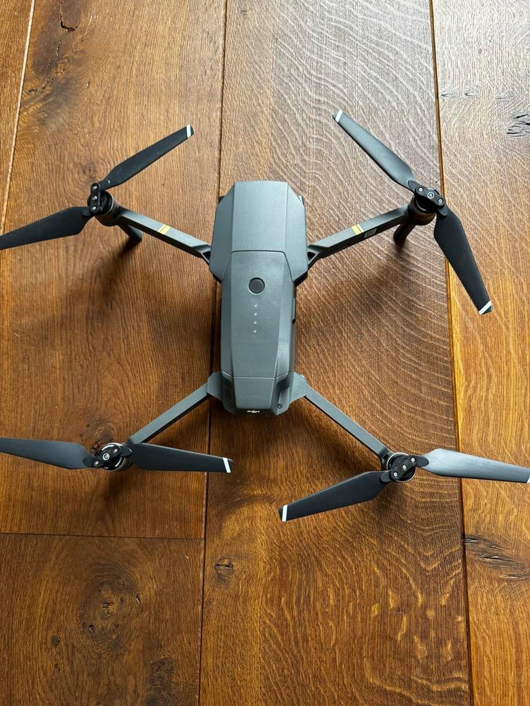 DJI Mavic Pro Combo - Zo goed als nieuw, 4K camera, Hobby en Vrije tijd, Modelbouw | Radiografisch | Helikopters en Quadcopters