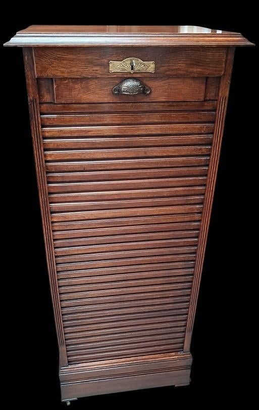 eiken rolluikkastje., Ophalen