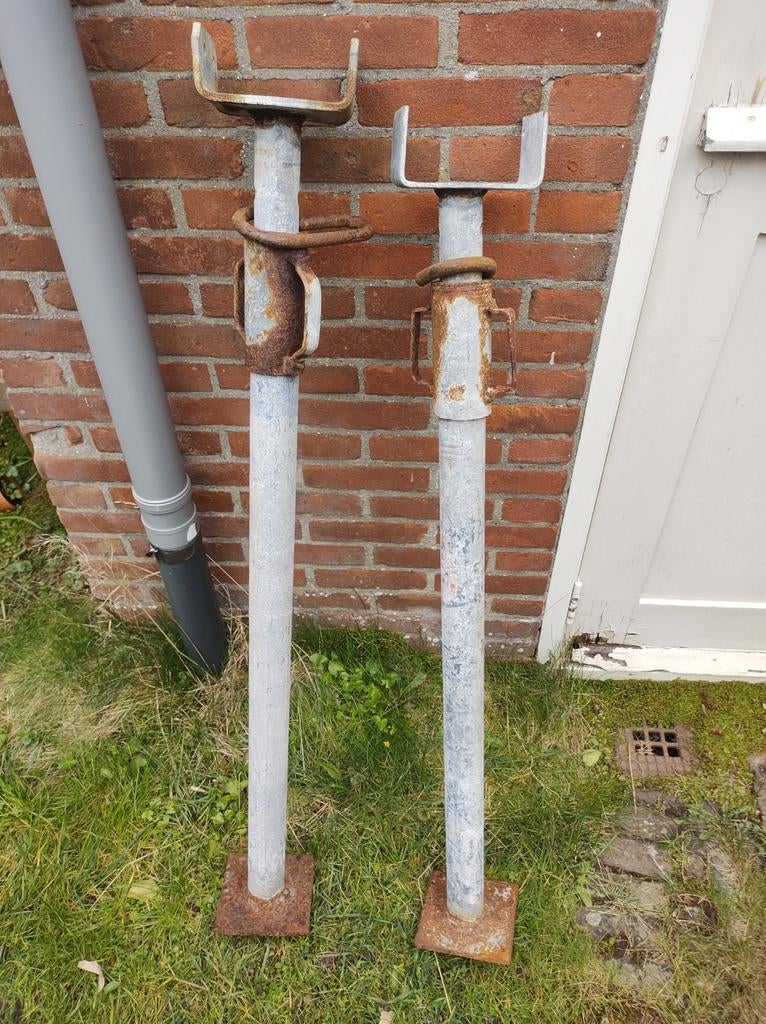 Bouwstempels 2x (ingekort) +/-110-190cm, Ophalen, Gebruikt, Overige typen, Minder dan 2 meter