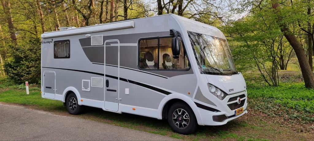 Prachtige Sunlight i69S Active automaat, 2 X AIRCO, grijs, Caravans en Kamperen, Campers, Integraal, Luifel, Fiat, 7 tot 12 maanden geleden